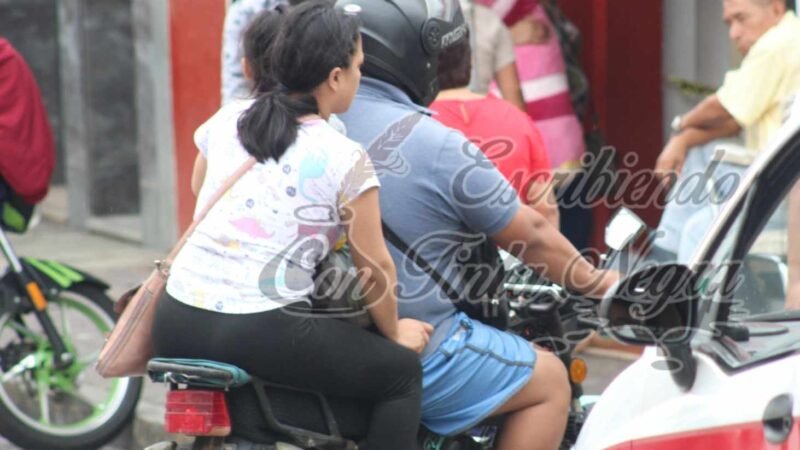 MOTOCICLISTAS RETAN A LA MUERTE