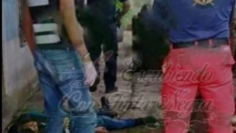 APUÑALA Y MATA A ADOLESCENTE