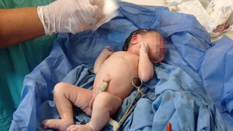 ATIENDE IMSS PARTO EN PLENO SIMULACRO