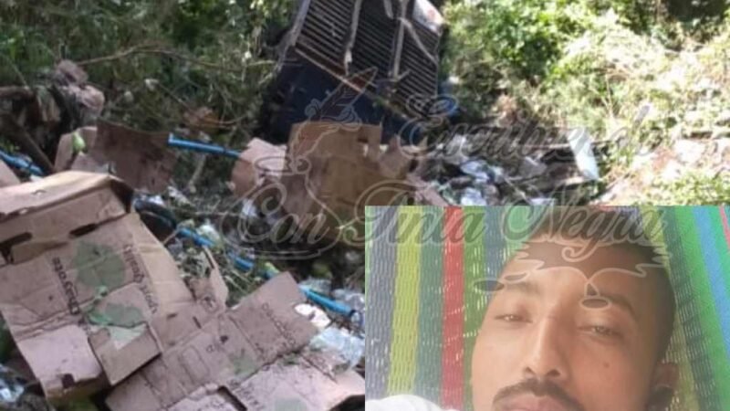 CAE TORTON A BARRANCO; EL CONDUCTOR MURIÓ