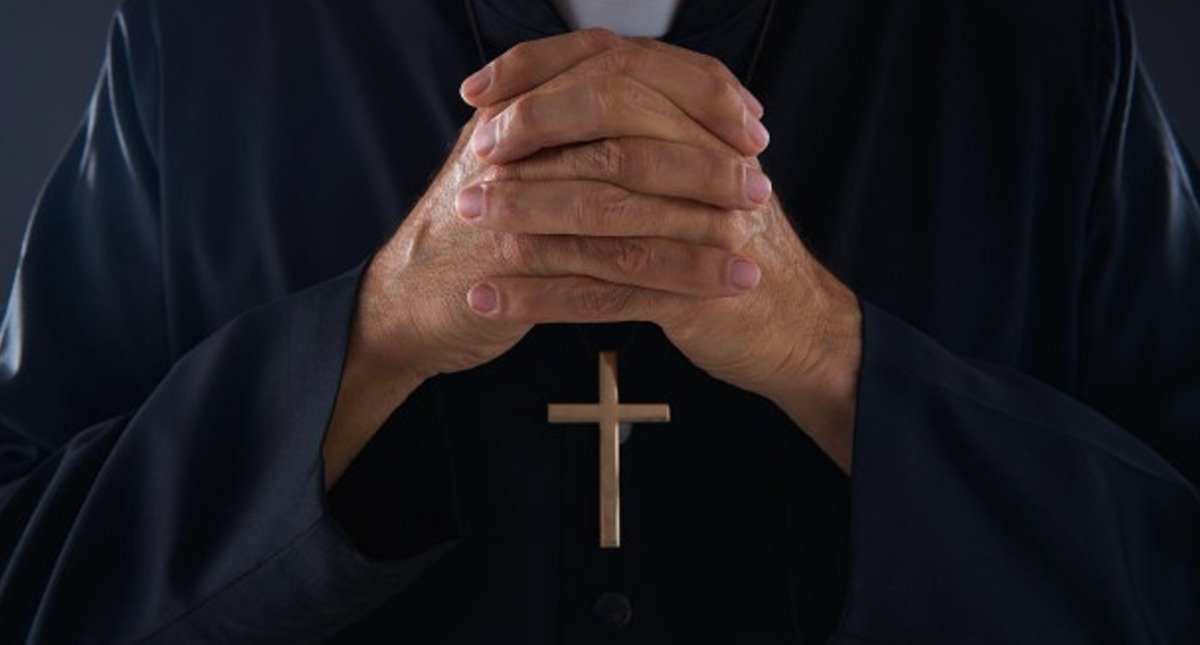 IGLESIA CATÓLICA FRANCESA ENCUBRIÓ 330 MIL CASOS DE PEDERASTIA EN 70 AÑOS