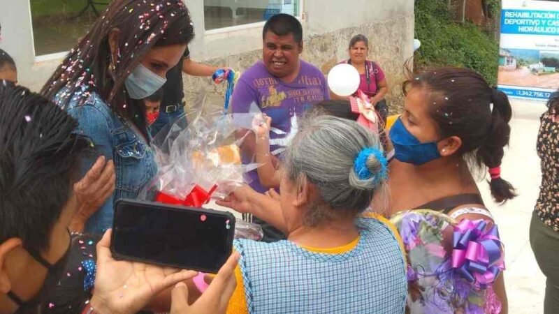 ENTREGAN DOS CALLES DE PRESIDIO
