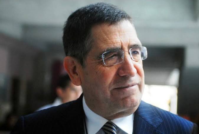 DETIENEN A EXSECRETARIO DE FINANZAS DE DUARTE