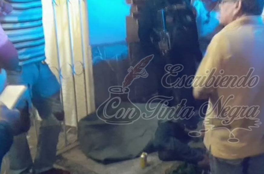 VECINOS CAPTURAN Y LE DAN GOLPIZA A LADRÓN