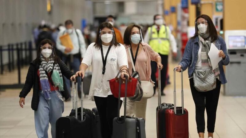 EU ACEPTARÁ ENTRADA DE VIAJEROS CON UNA MEZCLA DE VACUNAS