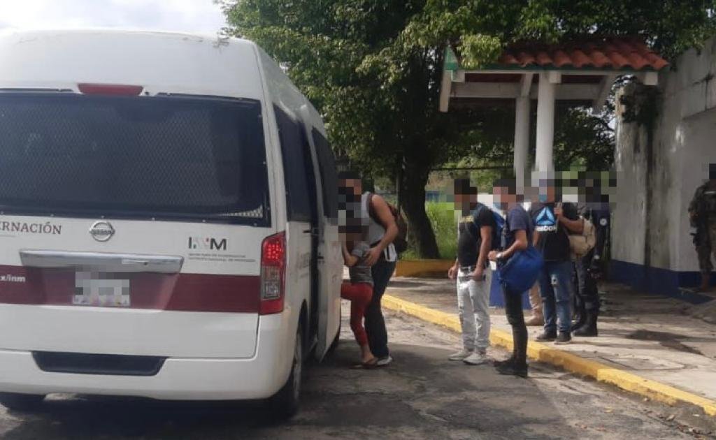 RESGUARDA SSP A 11 MIGRANTES EN COATZACOALCOS