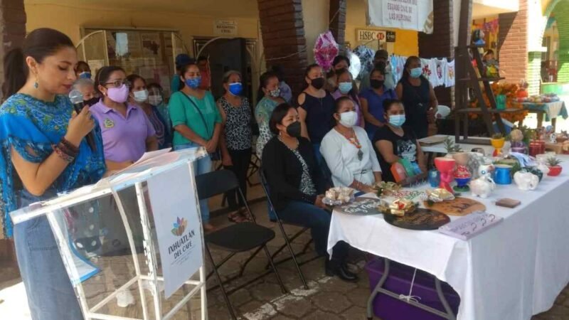 REALIZAN “EL MERCADITO” DE DÍA DE MUERTOS