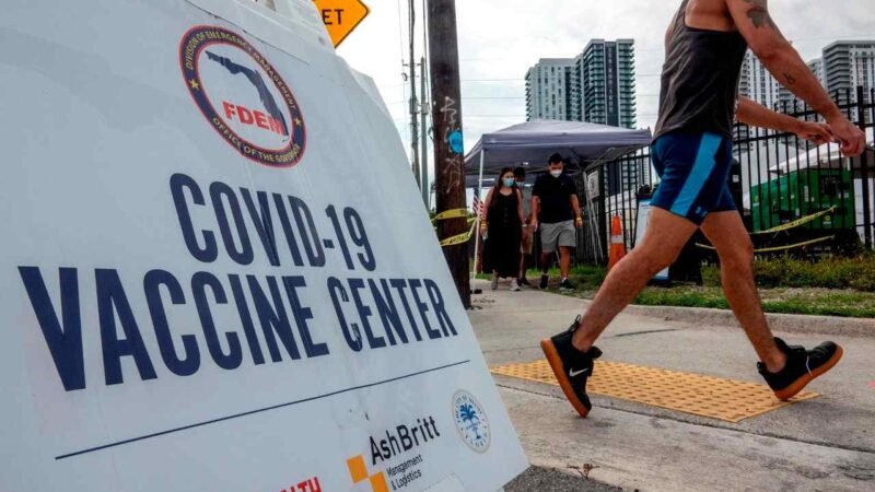 FLORIDA DEMANDA A BIDEN POR MANDATO DE VACUNACIÓN CONTRA COVID-19