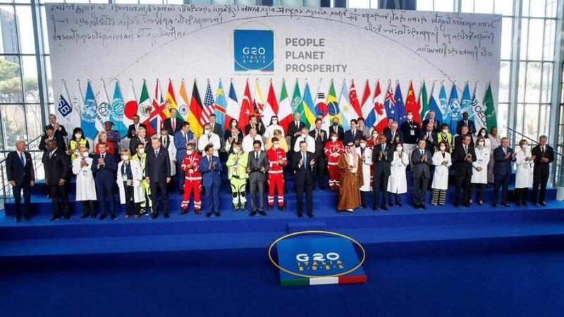 LÍDERES DEL G20 SE COMPROMETEN A VACUNAR AL 70% DEL MUNDO EN 2022