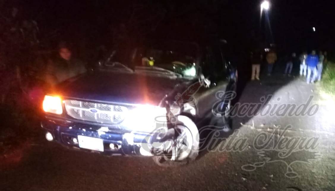 IMPACTA MOTOCICLISTA CONTRA CAMIONETA