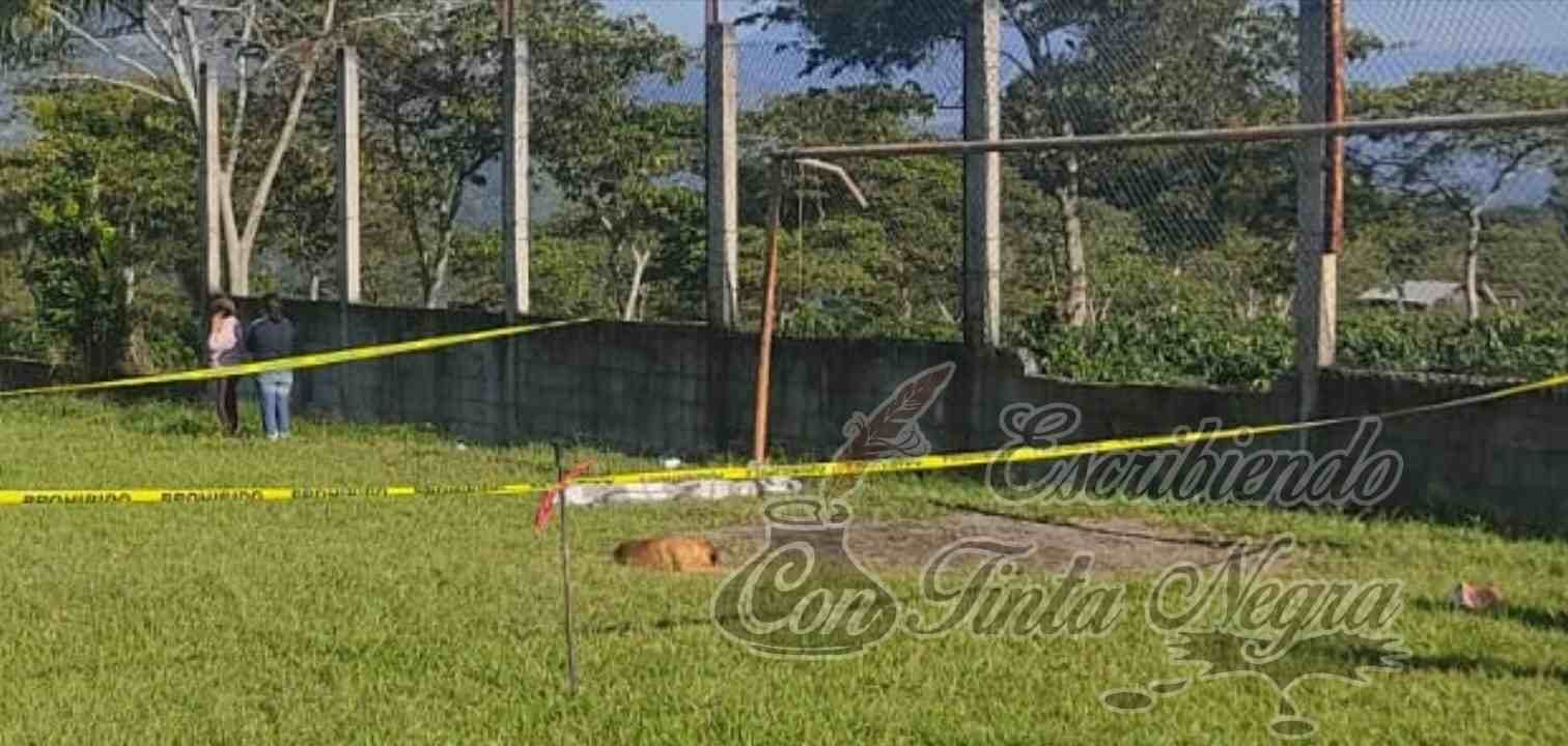 JOVEN DE IXHUATLÁN ESCAPA POR LA PUERTA FALSA