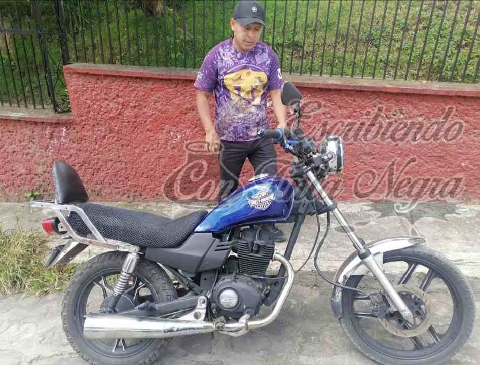 BORRACHO REPORTA SU MOTOCICLETA COMO ROBADA