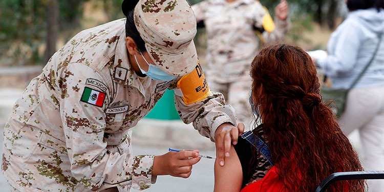 GOBIERNO FEDERAL DA POR CUMPLIDA META DE VACUNACIÓN SIN CONTEMPLAR A MENORES DE EDAD