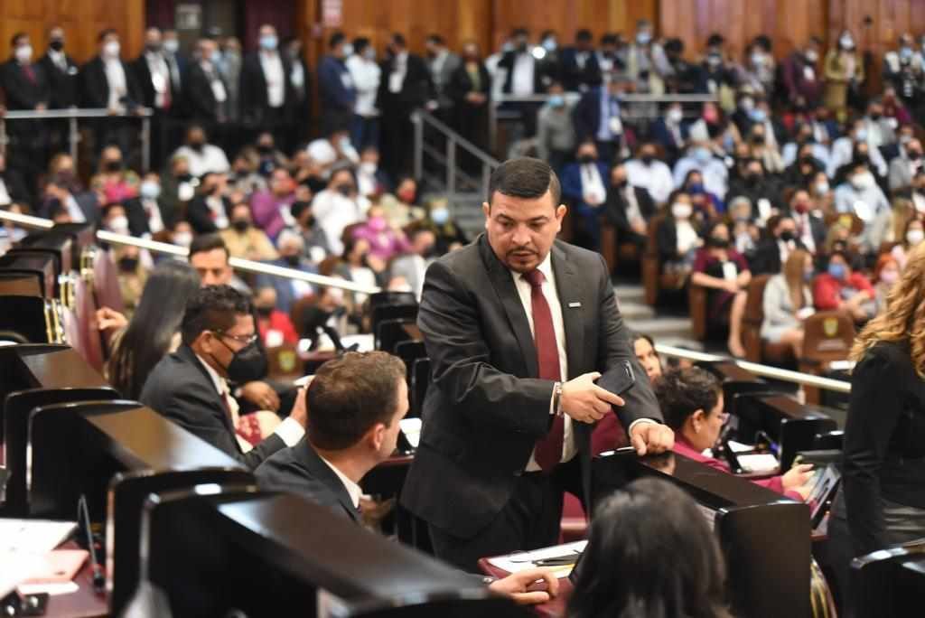 ELIGEN A JUAN JAVIER GOMEZ CAZARÍN COMO PRESIDENTE DE JUNTA DE COORDINACIÓN POLÍTICA