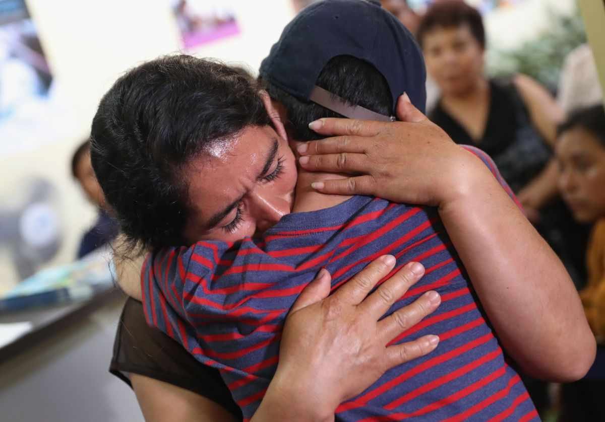 FAMILIAS MIGRANTES SEPARADAS POR TRUMP MERECEN COMPENSACIÓN: BIDEN