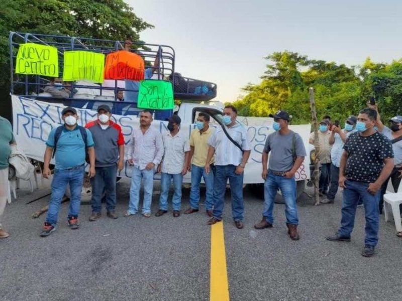 POBLADORES AMAGAN CON LINCHAR A TESORERO POR CHEQUE SIN FONDOS