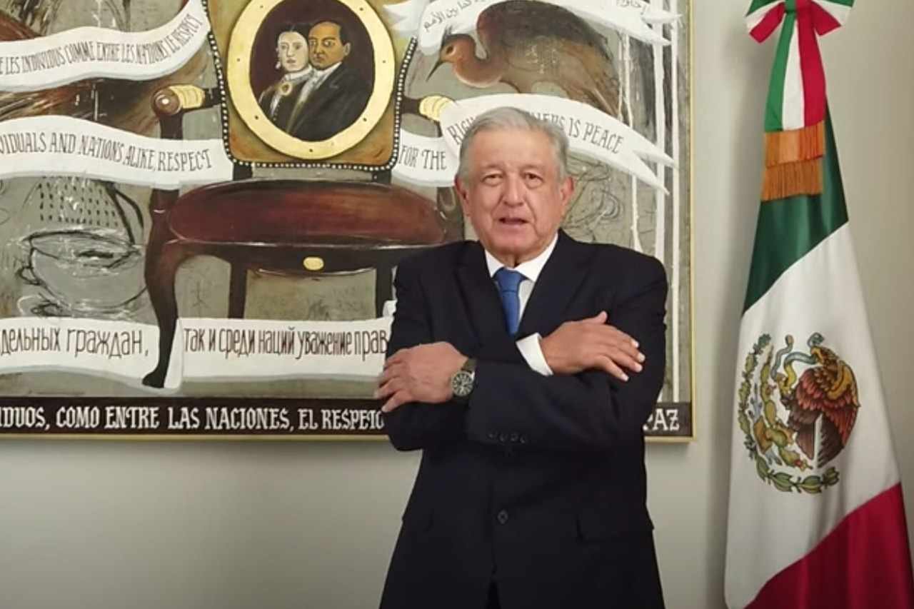 AMLO PROMETE A MIGRANTES MEXICANOS BUSCAR REGULARIZACIÓN EN EU