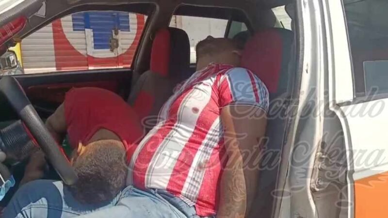 ACRIBILLAN A TAXISTA Y COPILOTO