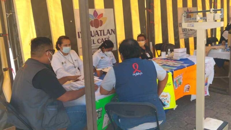 ATIENDEN MÁS DE 600 SERVICIOS EN JORNADA MÉDICA