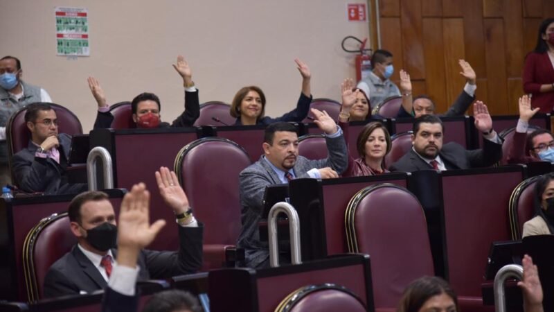 ANALIZA CONGRESO REDUCIR EN 50 POR CIENTO RECURSOS A PARTIDOS POLÍTICOS