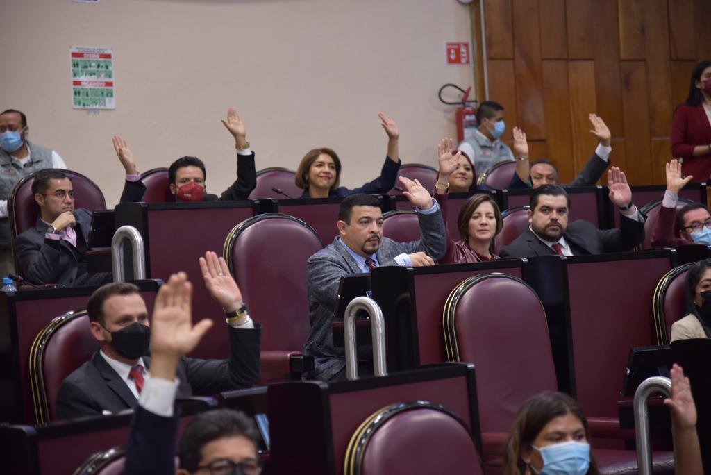 ANALIZA CONGRESO REDUCIR EN 50 POR CIENTO RECURSOS A PARTIDOS POLÍTICOS