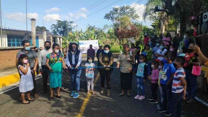 REHABILITAN CALLES EN NEVERÍA