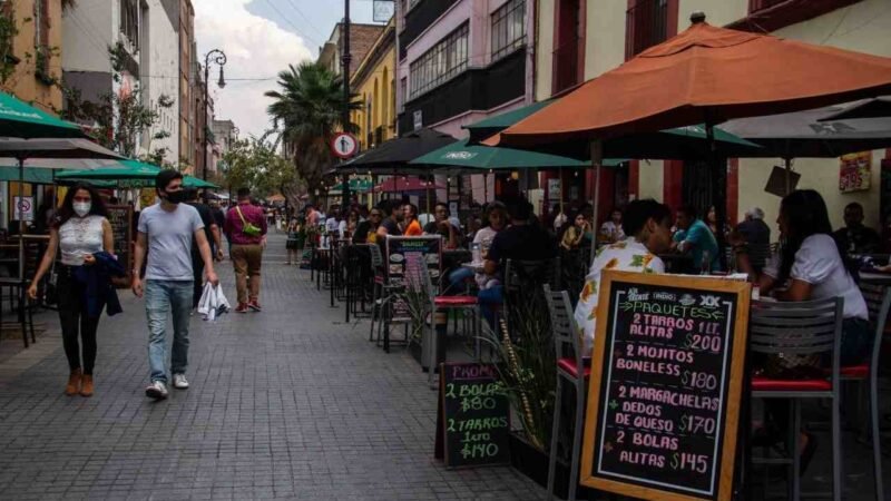 NO PODRÁN INGRESAR A LUGARES PÚBLICOS AQUELLOS QUE NO TENGAN LA VACUNA COVID-19