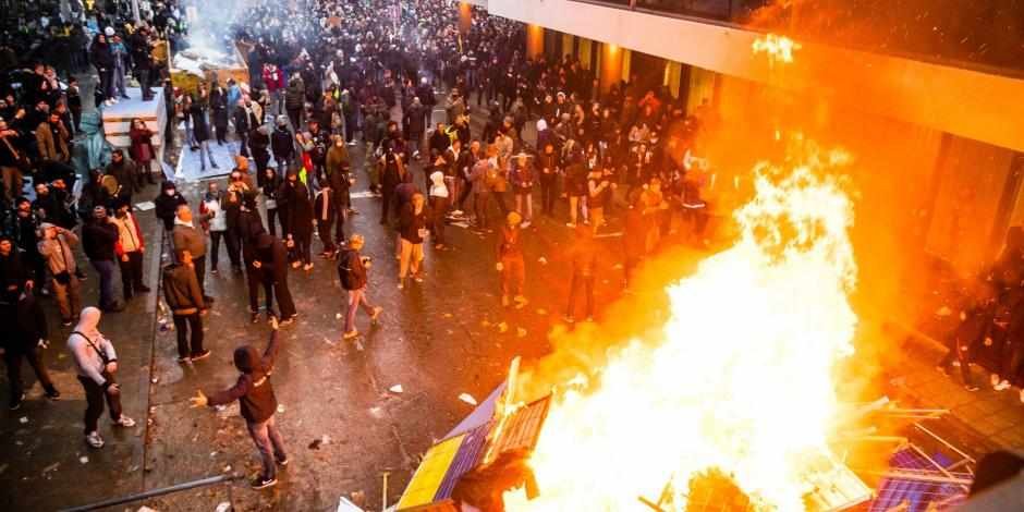 PRIMER MINISTRO LLAMA ‘IDIOTAS’ A QUIENES PROTESTAN CONTRA RESTRICCIONES COVID