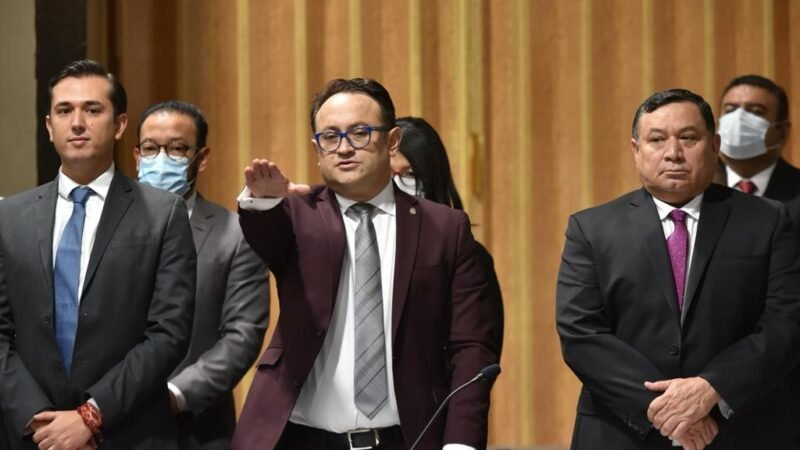 SIN EJERCER MÁS DE 900 MILLONES QUE ERAN PARA OBRAS