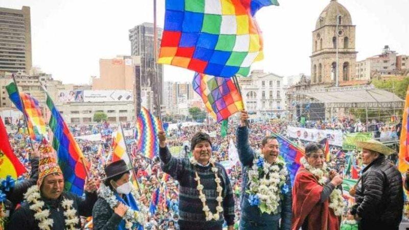 LLEGA A LA PAZ MEGA CARAVANA