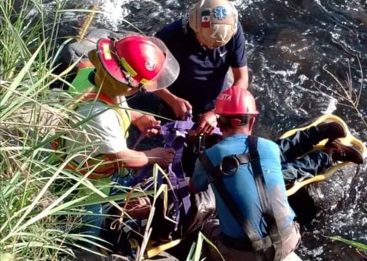 SE DESBARRANCA EN EL RÍO SECO