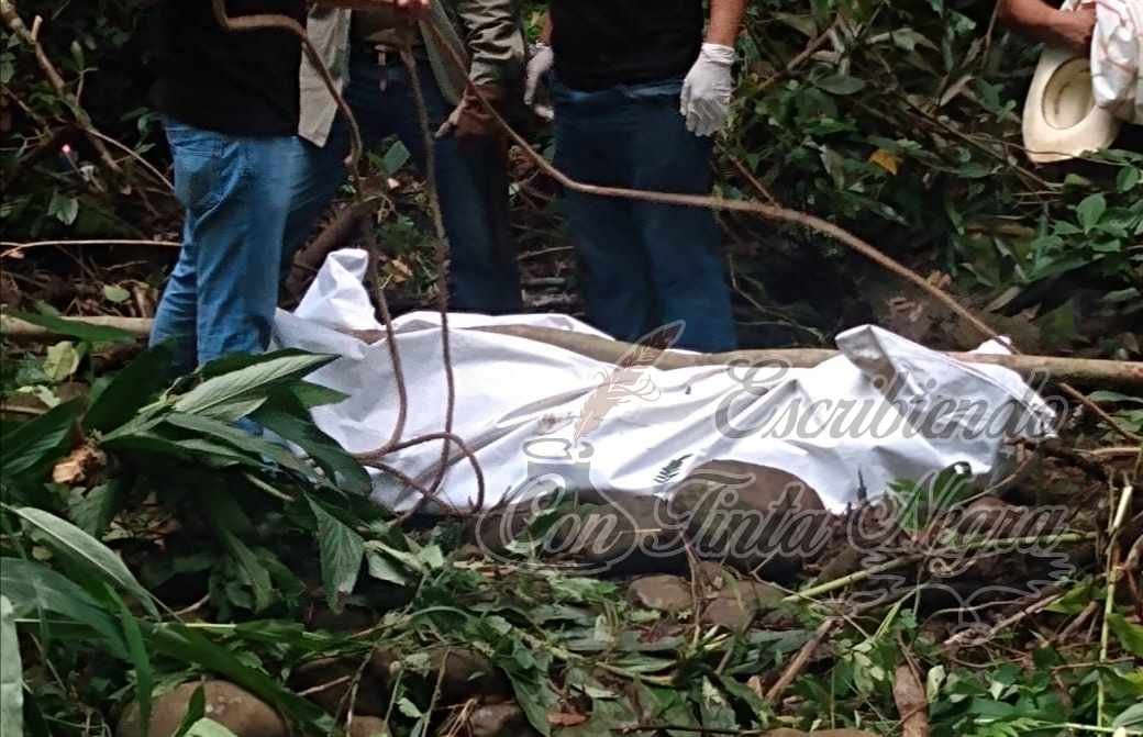 MUERE CAMPESINO AL CAER A BARRANCO