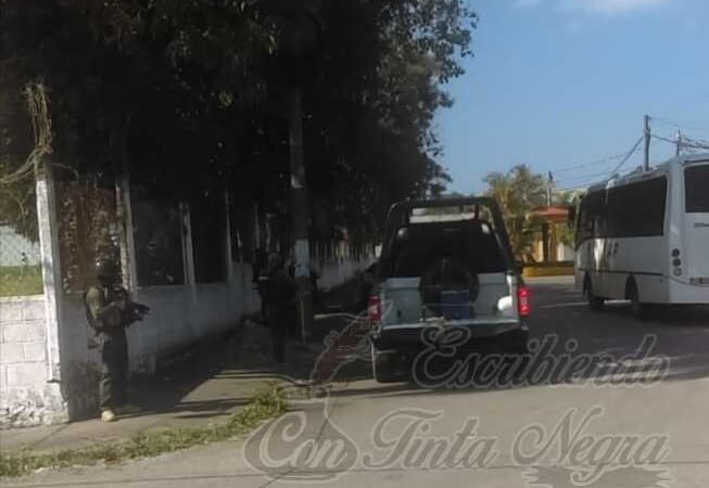 SE ENFRENTAN A BALAZOS EN PEÑUELA