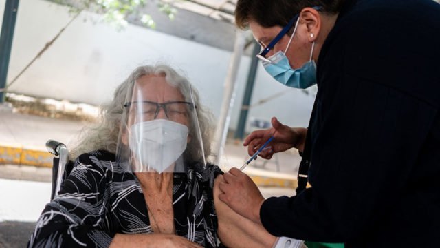GOBIERNO FEDERAL ANUNCIA VACUNACIÓN DE REFUERZO PARA ADULTOS MAYORES
