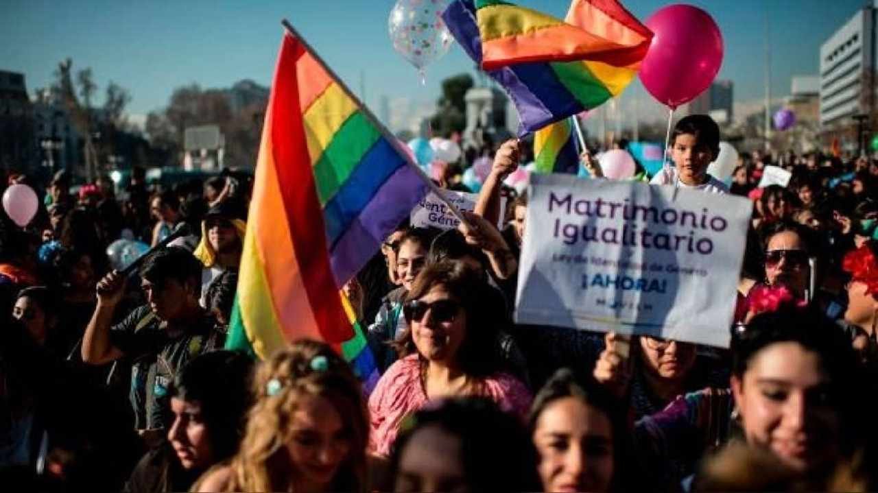 CHILE APRUEBA EL MATRIMONIO ENTRE PERSONAS DEL MISMO SEXO