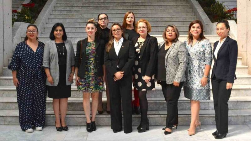 CELEBRAN CONVERSATORIO CONTRA LA VIOLENCIA HACIA LA MUJER