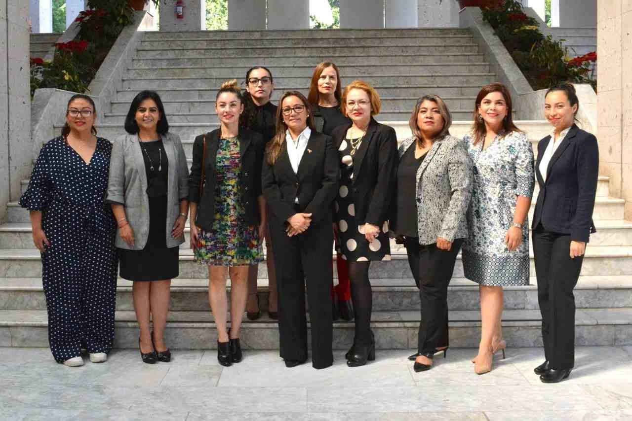 CELEBRAN CONVERSATORIO CONTRA LA VIOLENCIA HACIA LA MUJER