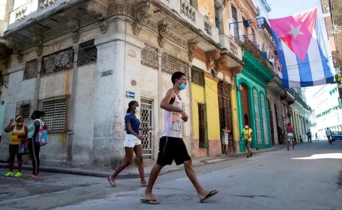 MÉXICO RETORNA A CUBA A 77 MIGRANTES QUE INTENTABAN LLEGAR A EE.UU.