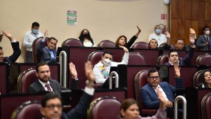 DINERO PÚBLICO, PARA SERVIR AL PUEBLO, NO PARA LÍDERES DE PARTIDOS