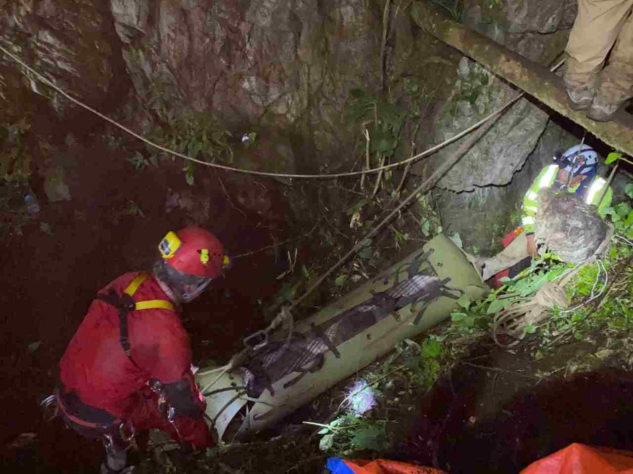 SE MATA AL CAER A SÓTANO