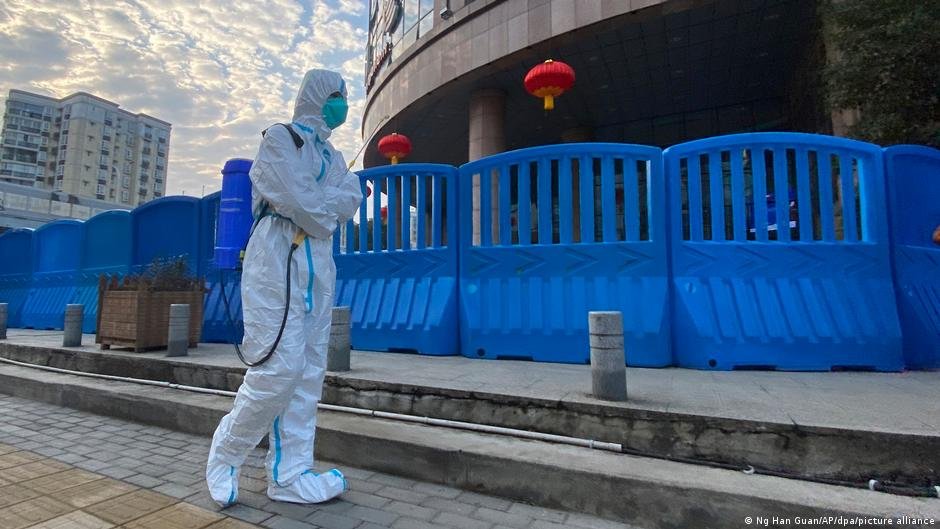 CHINA CONFINA CIUDAD DE 13 MILLONES DE HABITANTES POR UN REBROTE