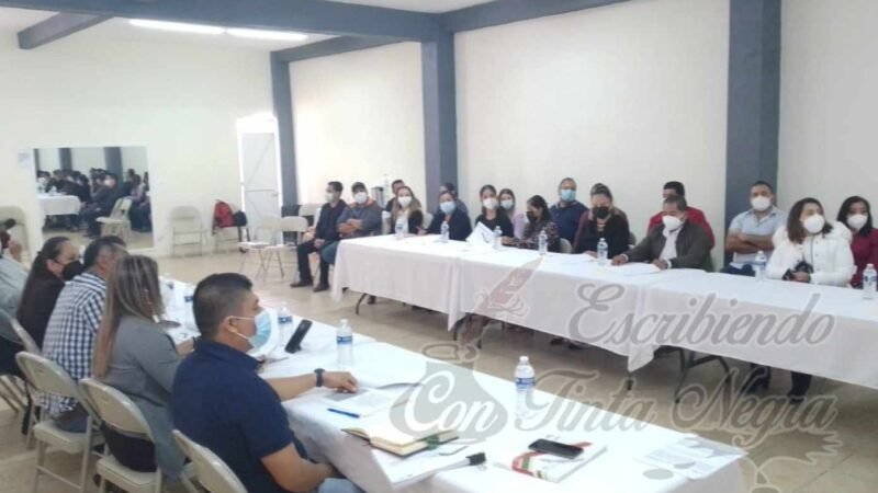 SOSTIENEN REUNIÓN DE TRANSICIÓN EN TOMATLÁN