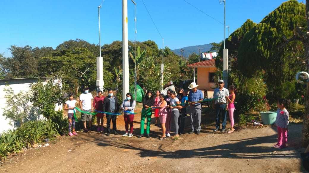 AMPLÍAN ENERGÍA ELÉCTRICA EN POTRERILLO