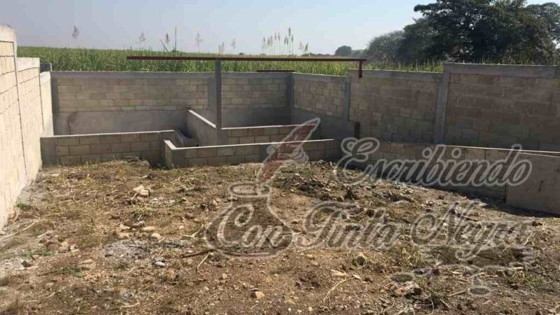 ALCALDE DE PASO DEL MACHO SE VA Y DEJA OBRA DEL RASTRO A MEDIAS