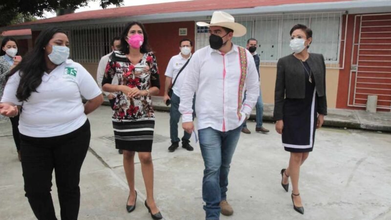 ZENYAZEN ESCOBAR CIERRA EL 2021 CON EL COMPROMISO DE AVANZAR CON LA TRANSFORMACIÓN DE LA INFRAESTRUCTURA ESCOLAR EN VERACRUZ
