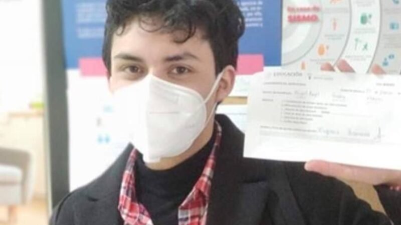 JÓVENES SOLO QUIEREN QUE LOS MANTENGA EL GOBIERNO