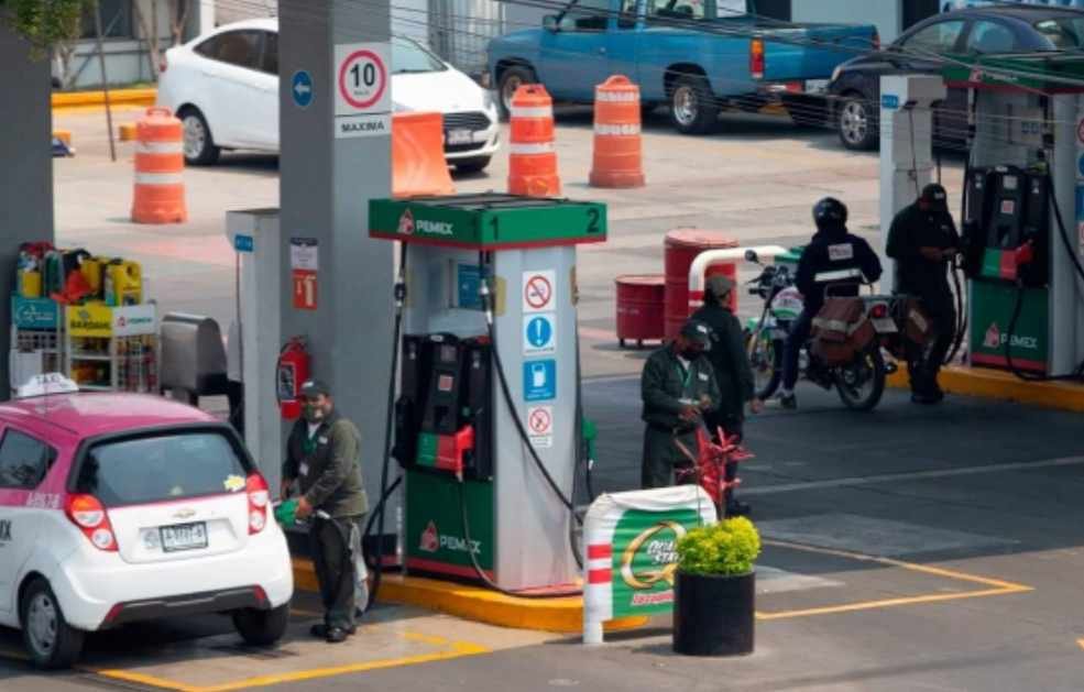 LLEVARÁ TIEMPO DEJAR COMBUSTIBLE FÓSIL; AMLO