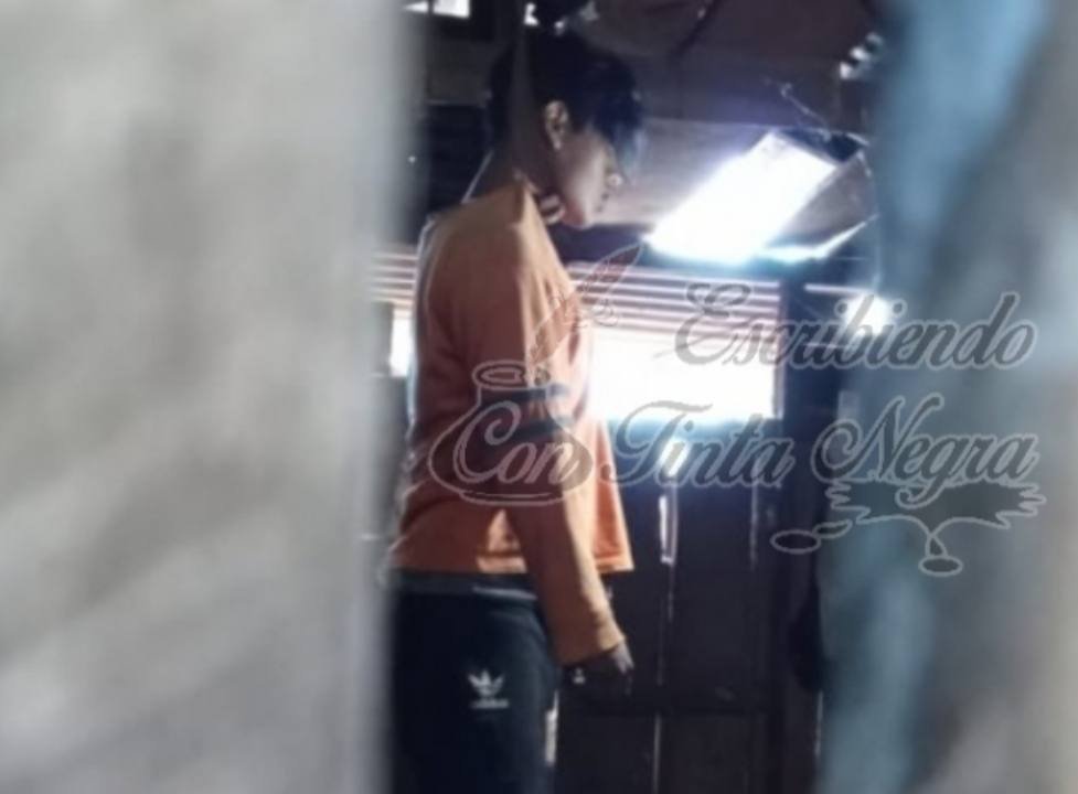 JOVEN ESCAPA POR LA “PUERTA FALSA”