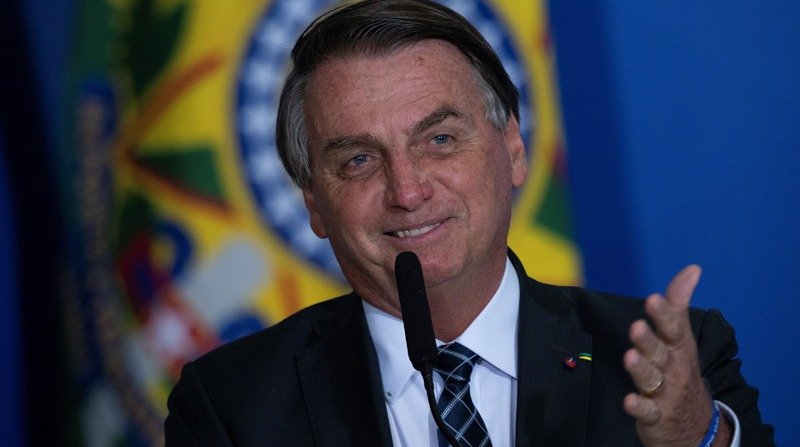 BOLSONARO DEFIENDE A QUIENES NO SE QUIEREN VACUNAR CONTRA EL COVID-19