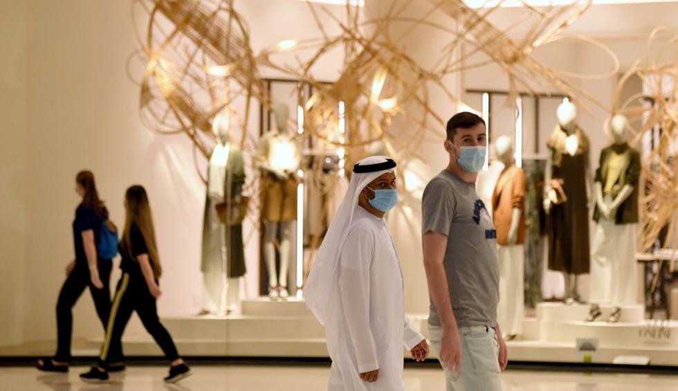 EMIRATOS ÁRABES PROHÍBE LA SALIDA DEL PAÍS A LOS CIUDADANOS NO VACUNADOS